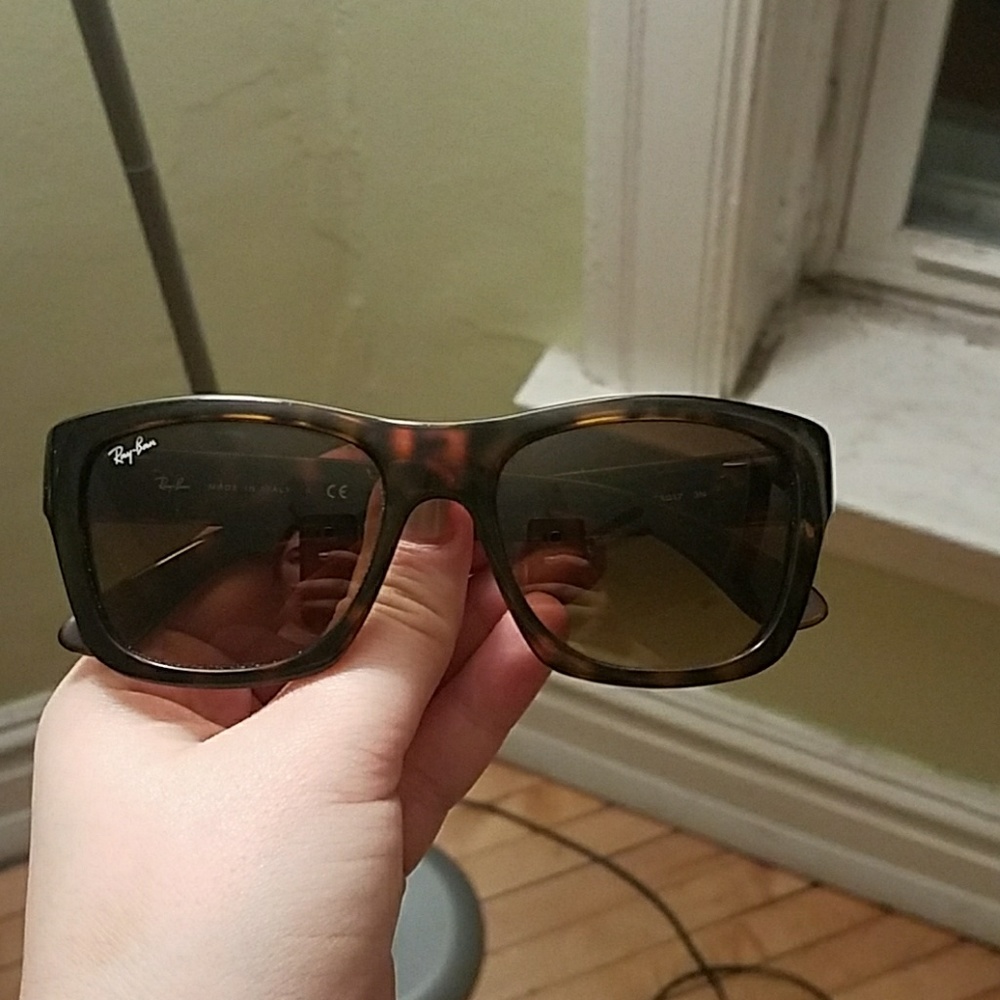 Ray-Ban Tortoise Shell